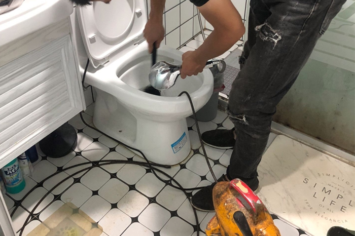 多宝镇疏通下水道